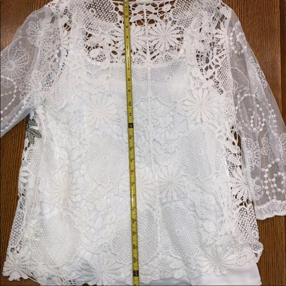 Vintage woman’s Lace and crocheted Top size large. Over tank top - Picture 5 of 5